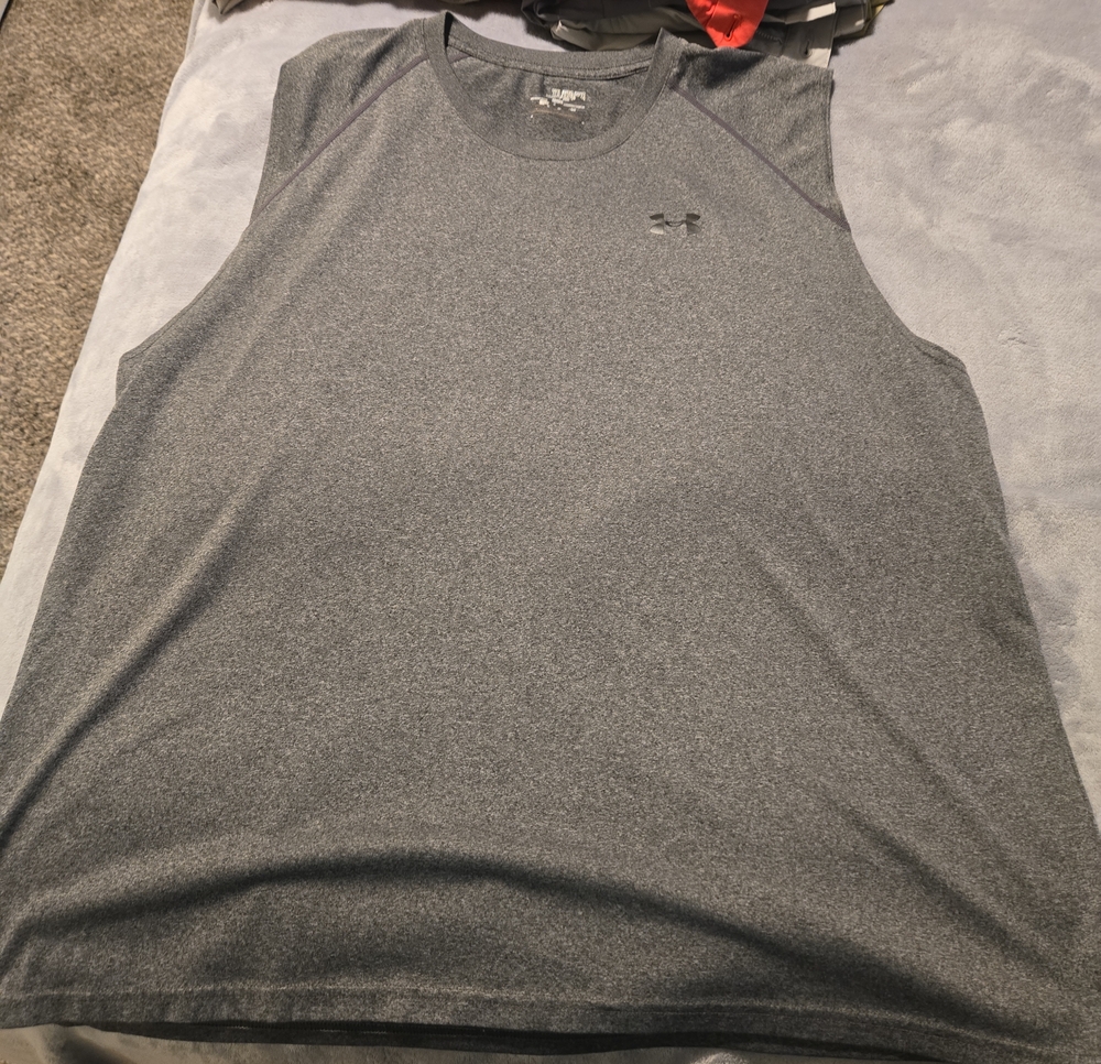 Under Armour Men’s Sleeveless Performance Tank - Gray